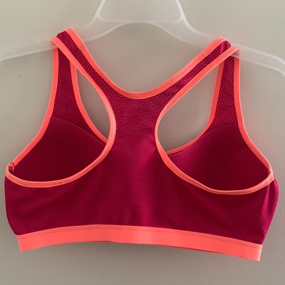 Magenta Sports Bra - Large - Picture 3 of 3